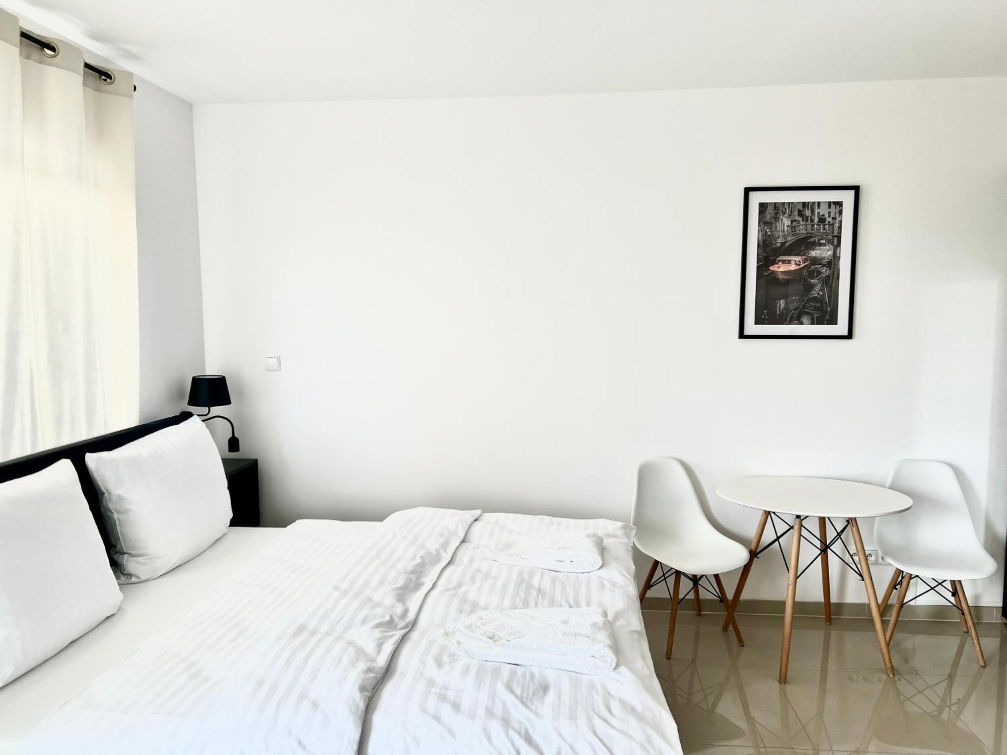 Zielone Apartamenty Katowice คอร์ซุฟ ห้อง รูปภาพ