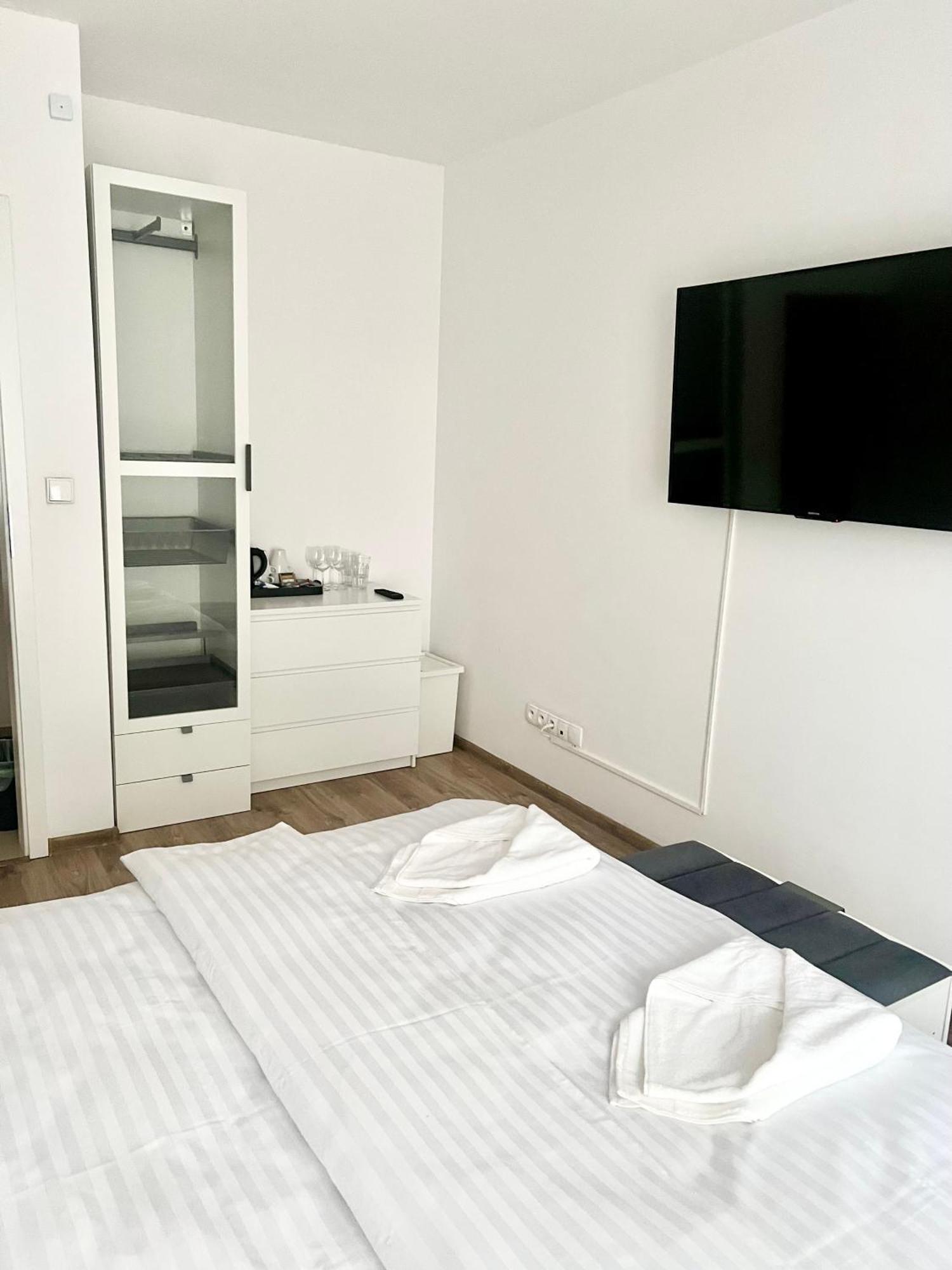 Zielone Apartamenty Katowice คอร์ซุฟ ห้อง รูปภาพ
